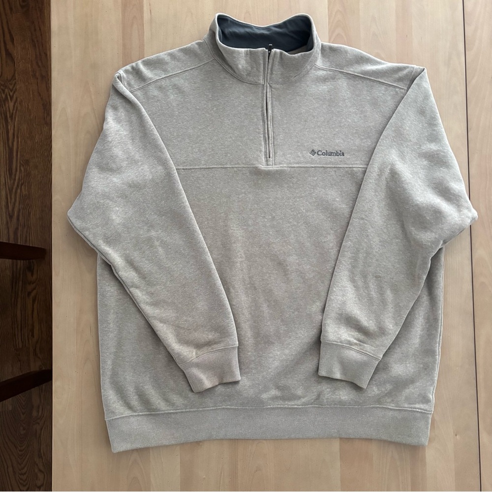 COLUMBIA Long Sleeved 1/4 Zip Pullover. Color Oatmeal. Size XXL. Pre-owned EUC